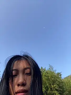 Snapshot of EmLy02 chatting on 10-12-25, 11:48 EmLy02 online show from 10-12-25, 11:48