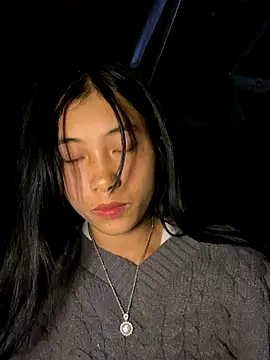 Snapshot of EmLy02 chatting on 11-03-25, 12:06 EmLy02 online show from 11-03-25, 12:06