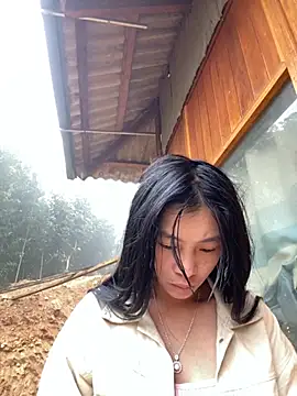 Snapshot of EmLy02 chatting on 11-05-25, 12:10 EmLy02 online show from 11-05-25, 12:10