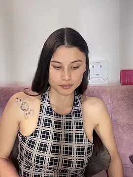 VioletaLorette online show from 10-29-25, 01:52