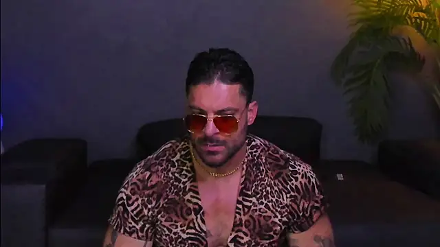 dennis cox1 online show from 11-22-25, 02:27