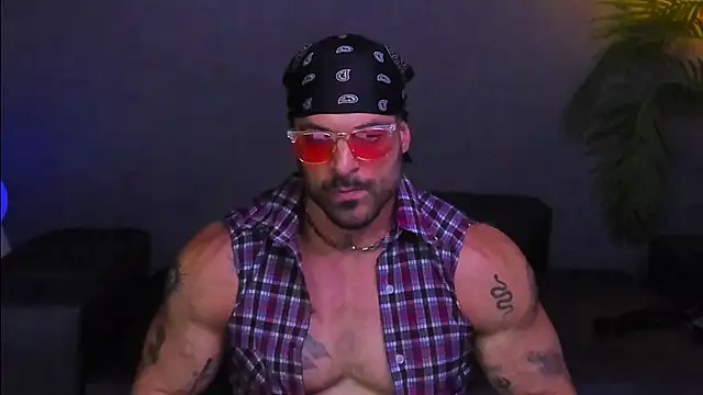 dennis cox1 online show from 11-24-25, 02:28