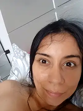 Snapshot of demonicangelic chatting on 10-19-25, 05:13 demonicangelic online show from 10-19-25, 05:13