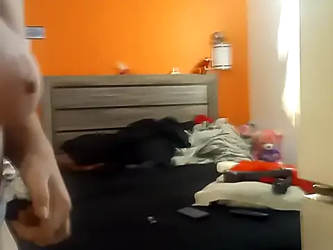 Snapshot of LusciousKandy chatting on 09-14-25, 10:20 LusciousKandy online show from 09-14-25, 10:20