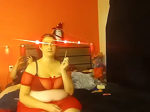 Snapshot of LusciousKandy chatting on 10-11-25, 01:16 LusciousKandy online show from 10-11-25, 01:16