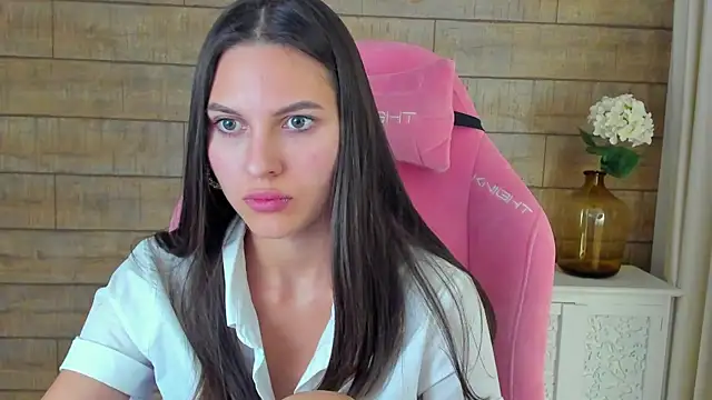 AlisaVersailles online show from 09-29-25, 04:45