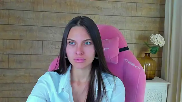 AlisaVersailles online show from 10-05-25, 04:05