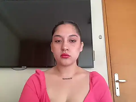 Snapshot of smokemilv chatting on 10-18-25, 05:46 smokemilv online show from 10-18-25, 05:46