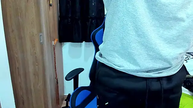 javiersexymann online show from 12-04-24, 05:22