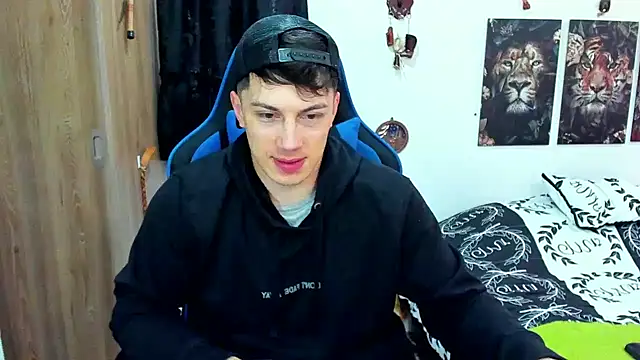 javiersexymann online show from 12-04-24, 08:29