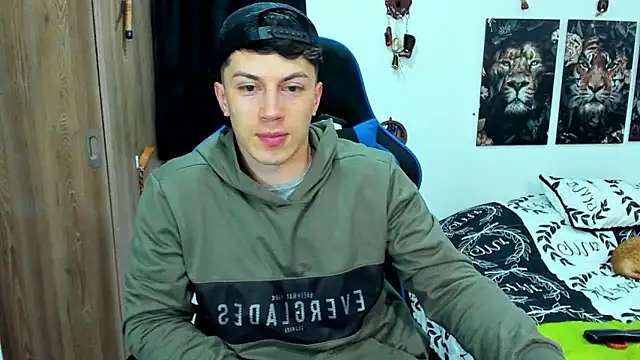 javiersexymann online show from 12-04-24, 11:35