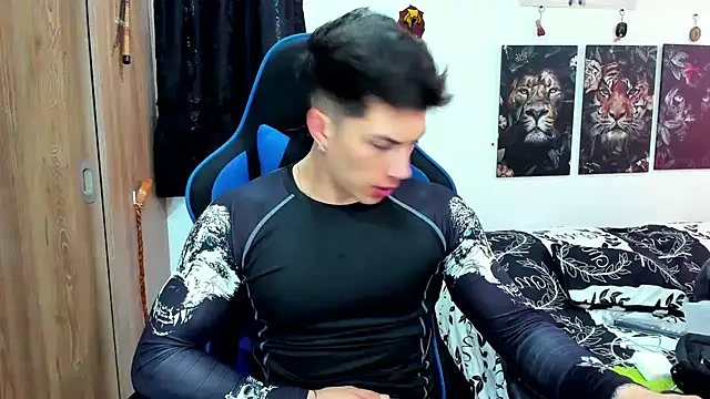 javiersexymann online show from 12-10-24, 07:54