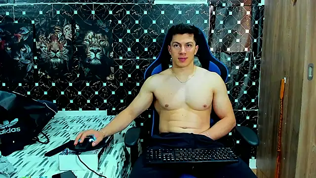 javiersexymann online show from 05-07-26, 09:53