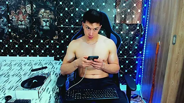 javiersexymann online show from 06-05-26, 09:31