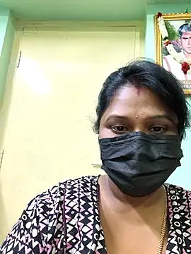 Snapshot of chaitara-reddy chatting on 02-15-26, 04:03 chaitara-reddy online show from 02-15-26, 04:03