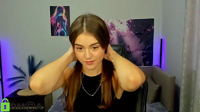 Snapshot of TracySpark chatting on 10-20-25, 06:58 TracySpark online show from 10-20-25, 06:58