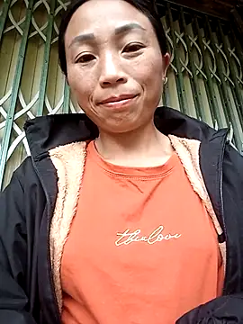 lucybaby00 online show from 04-30-26, 10:32