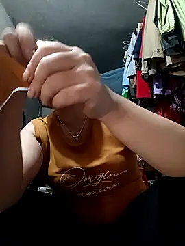 phunphun online show from 10-10-25, 02:21