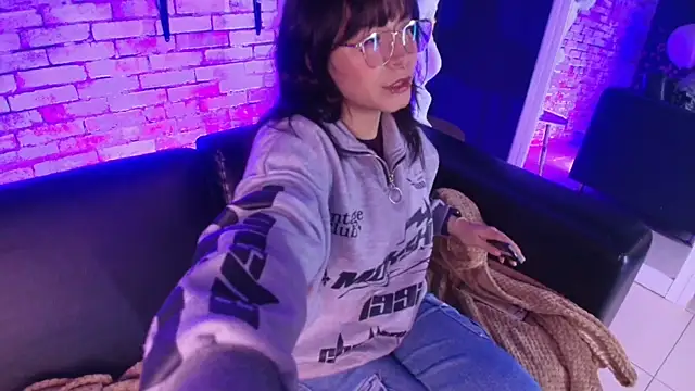 kitty malach online show from 12-17-25, 03:23