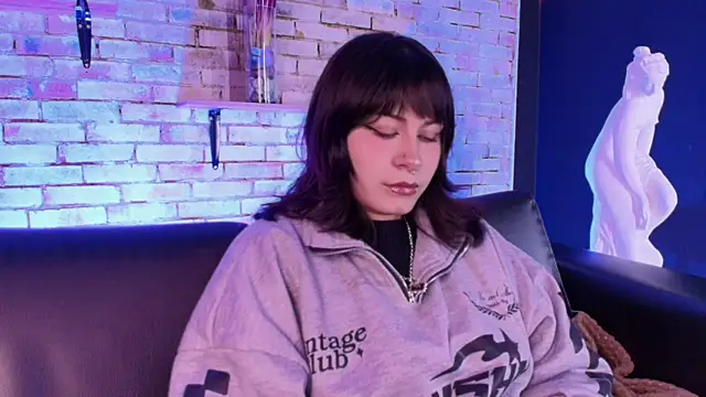 Snapshot of kitty_malach chatting on 02-18-26, 03:35 kitty malach online show from 02-18-26, 03:35