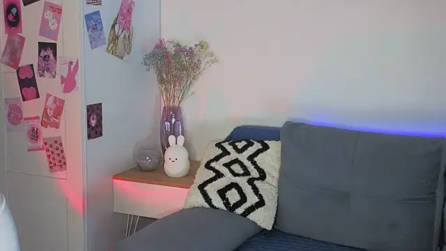 wavemary online show from 09-17-25, 03:24