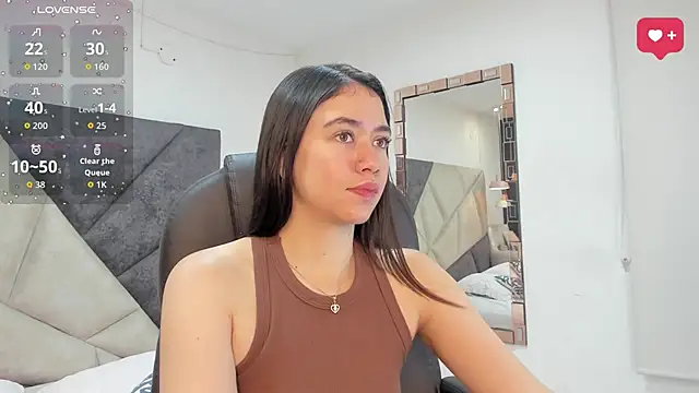 SaraWagner  online show from 05-11-26, 12:49