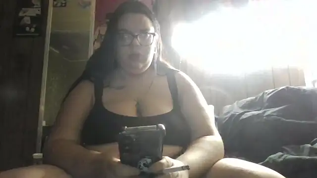 Snapshot of GoddessDess chatting on 09-30-25, 05:29 GoddessDess online show from 09-30-25, 05:29