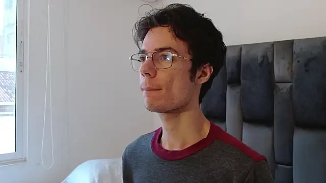 Snapshot of VIKTORNOIR chatting on 10-04-25, 12:25 VIKTORNOIR online show from 10-04-25, 12:25