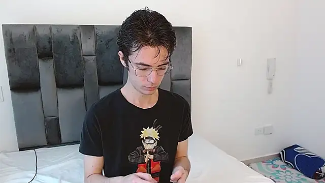 Snapshot of VIKTORNOIR chatting on 10-09-25, 12:36 VIKTORNOIR online show from 10-09-25, 12:36