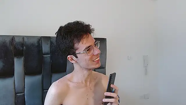 Snapshot of VIKTORNOIR chatting on 11-01-25, 07:49 VIKTORNOIR online show from 11-01-25, 07:49