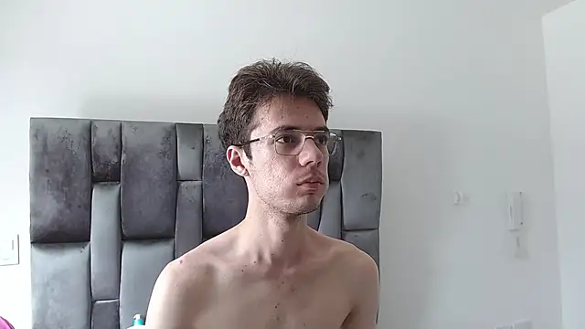 Snapshot of VIKTORNOIR chatting on 11-13-25, 07:13 VIKTORNOIR online show from 11-13-25, 07:13