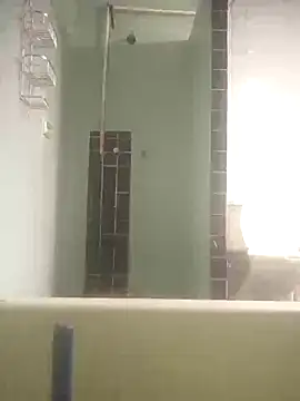 Snapshot of ReyesSau chatting on 09-28-25, 04:34 ReyesSau online show from 09-28-25, 04:34