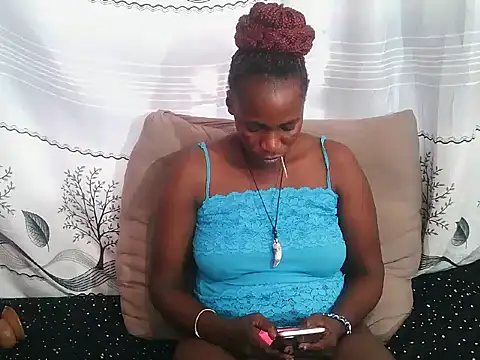 Snapshot of MatureGoddess_ chatting on 11-23-25, 02:50 MatureGoddess online show from 11-23-25, 02:50