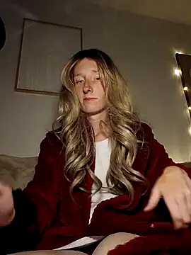 Snapshot of Maeve92 chatting on 09-27-25, 07:41 Maeve92 online show from 09-27-25, 07:41