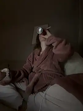 Snapshot of Maeve92 chatting on 03-21-26, 07:17 Maeve92 online show from 03-21-26, 07:17