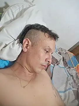 Snapshot of JuceAn14 chatting on 11-27-25, 05:31 JuceAn14 online show from 11-27-25, 05:31