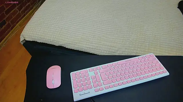 Cutiee Alicee online show from 05-08-26, 08:58
