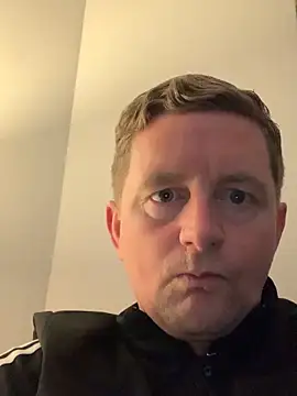 Snapshot of Crusher19830 chatting on 10-26-25, 11:09 Crusher19830 online show from 10-26-25, 11:09