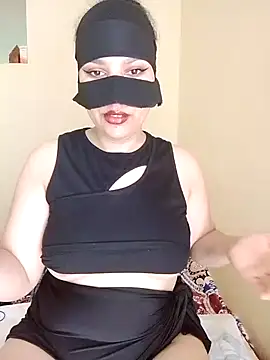 Snapshot of Diva_watine chatting on 10-13-25, 01:00 Diva watine online show from 10-13-25, 01:00