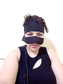 Snapshot of Diva_watine chatting on 10-29-25, 07:15 Diva watine online show from 10-29-25, 07:15