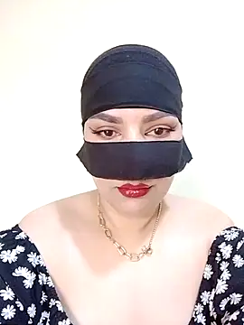 Snapshot of Diva_watine chatting on 11-11-25, 01:44 Diva watine online show from 11-11-25, 01:44