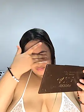 butterfly777  online show from 10-12-25, 07:02