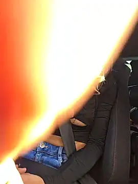 Snapshot of PetiteSecrets chatting on 12-05-25, 01:52 PetiteSecrets online show from 12-05-25, 01:52