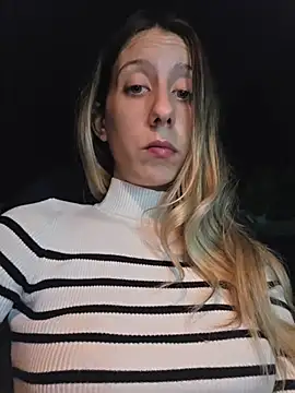 Snapshot of PetiteSecrets chatting on 12-14-25, 08:46 PetiteSecrets online show from 12-14-25, 08:46