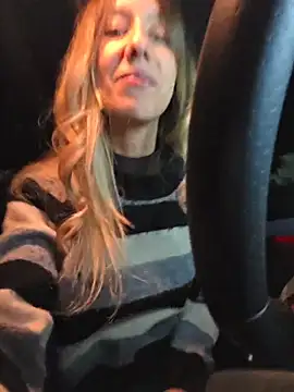 Snapshot of PetiteSecrets chatting on 12-19-25, 06:59 PetiteSecrets online show from 12-19-25, 06:59