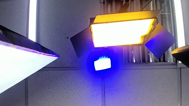 Snapshot of Aisha_hotts777 chatting on 03-18-26, 03:20 Aisha hotts777 online show from 03-18-26, 03:20