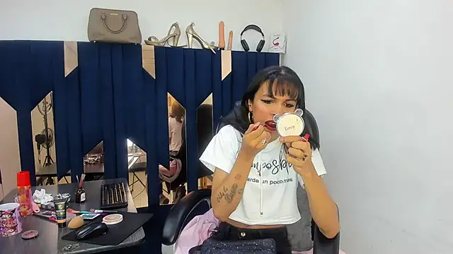 Aisha hotts777 online show from 04-24-26, 03:31