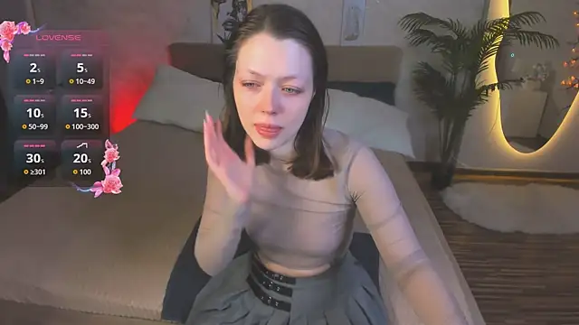 Lunar Lily online show from 05-06-26, 05:35