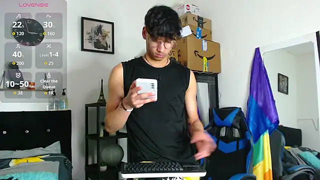 Gael Jones online show from 09-23-25, 02:58