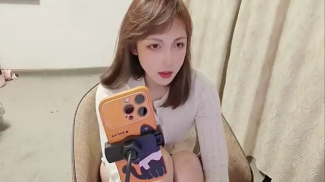 Snapshot of Shi_luo2025 chatting on 03-05-26, 04:14 Shi luo2025 online show from 03-05-26, 04:14